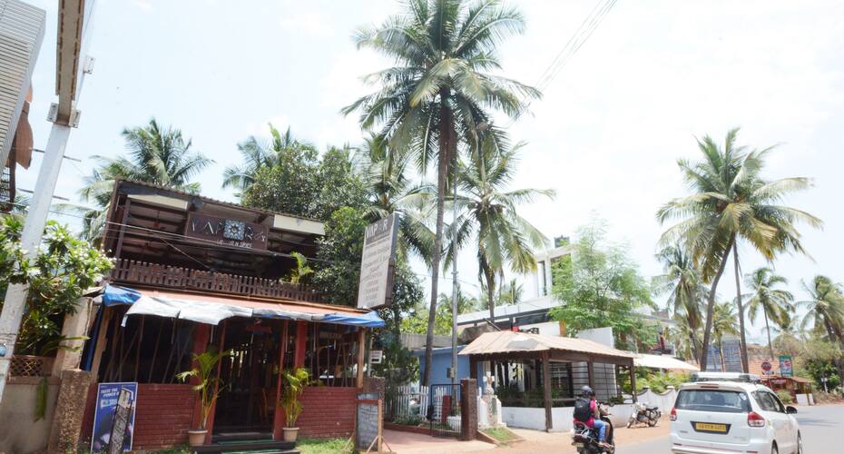Vapor Liquor N Spice, Goa 1